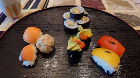 Let' enjoy sushi making