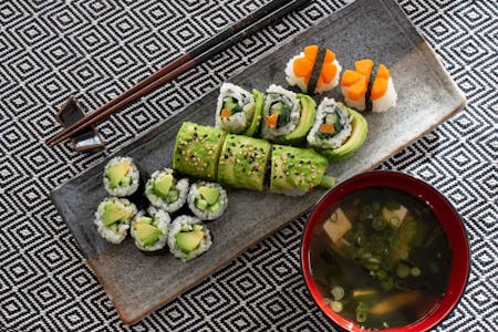 Hands-on 3 types of VEGAN SUSHI and miso soup