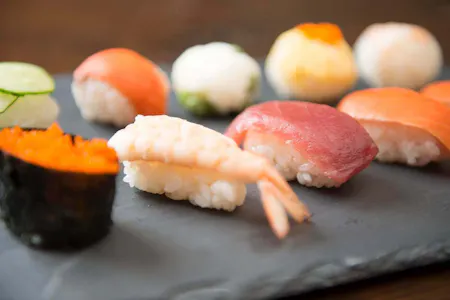 Let's make your own sushi! /3 kinds of sushi, Japanese omelette, miso soup