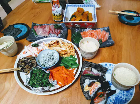 Open sushi