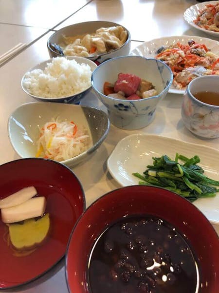 Vegetable miso soup with tempura don