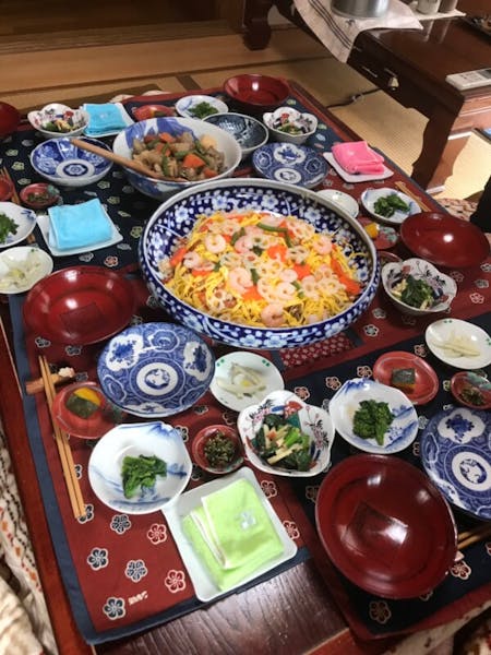 Chirashi sushi with matcha tea in traditional Japanese style architecture