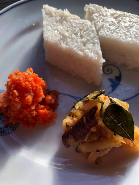 We use local and seasonal available ingredients for this cooking class based on Sri Lankan Ayurveda.