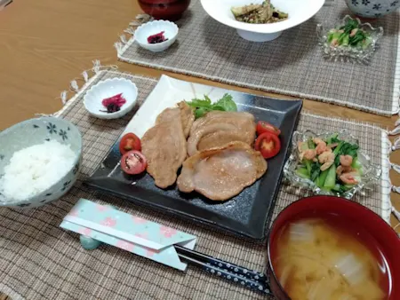Would you like to experience home cooking while wearing a kimono? ※(Plan with pick-up service)