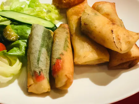 Kyoto-style Harumaki（spring rolls） ※For vegans and vegetarians, soy meat can be used instead of pork. Please let us know when you apply.