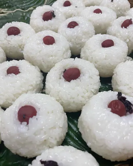 Let's make Omusubi(rice ball)