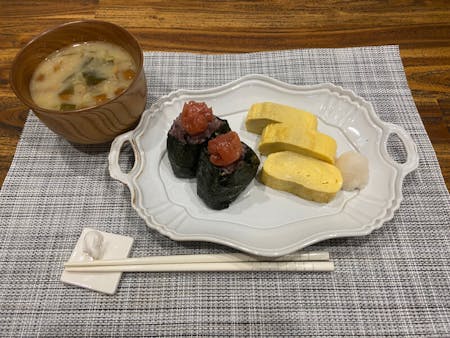 The fundamentals of Japanese cuisine class at Shizuoka prefecture. 
Cook your own tamagoyaki (rolled omelette) and onigiri (rice balls) and miso soup.