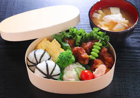 Crispy Fried Chicken Bento Cooking Class in Tokyo