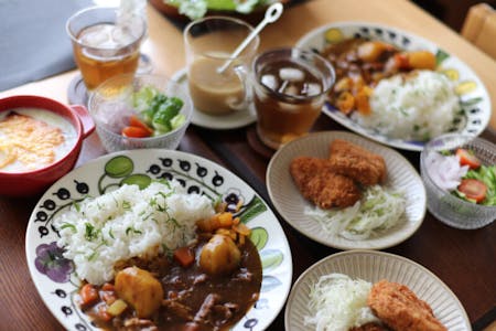 Japanese Curry Rice and Tonkatsu!\r\nExperience Easy and Delicious Homemade Curry Rice at My Home 