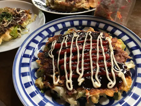 Light and fluffy Kyoto-style okonomiyaki 【Butatama（Pork eggs）】