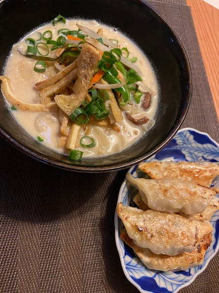 Vegetarian ramen and gyoza. Soy milk and Garlic use. 
and you can also experience Halal ramen and dumplings.
and our cooking house was built over １６０years old.

**Please be sure to let us know whether you are halal or vegetarian before booking.**
Thank you.

