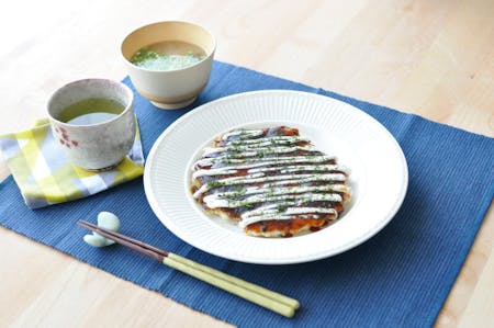 【Vegan Cooking】Gluten free accepted.How about some vegan food before sightseeing at OsakaCastle? Okonomiyaki/Miso soup/GreenTea/Japanese Sweets