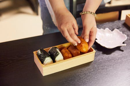 Onigiri & Inarizushi 【vegan acceptable】
Cooking experience at a temple lodge