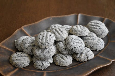 Making gluten-free, plant-based sesame cookies