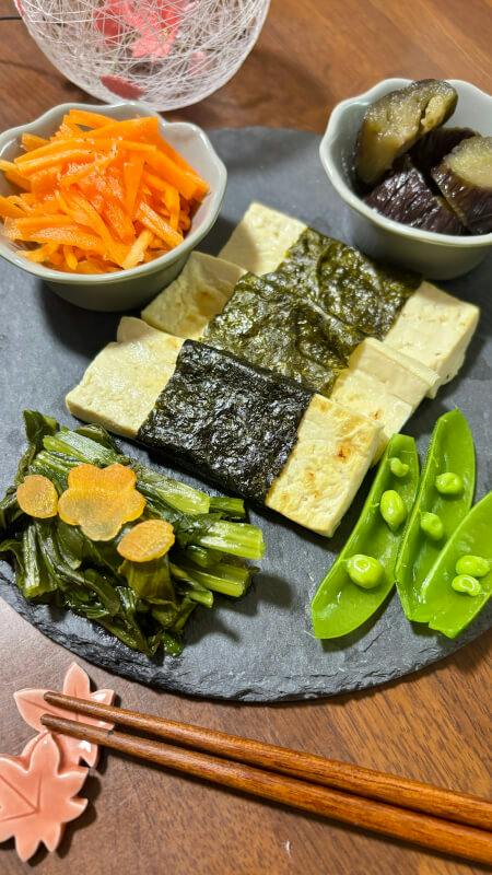Personalized Online Class: Wholesome Vegan Japanese Veggie Plate with Tofu, Miso & Fresh Veggies

by Miko’s Japanese-Cooking Class