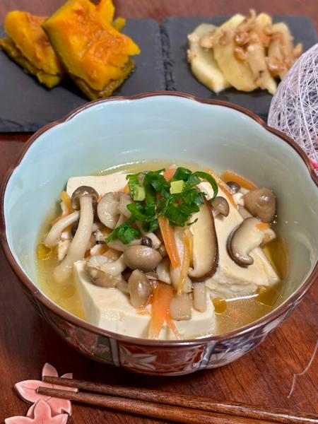 Personalized Online Class: Authentic Healthy Japanese Veggie Plate – Autumn Edition
（*Available year-round. Enjoy seasonal Japanese-inspired dishes anytime.）

by Miko’s Japanese-Cooking Class