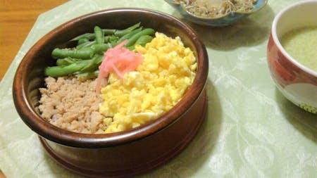 TRI-COLORED MINCE BENTO + TEA CEREMONY