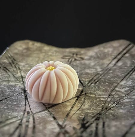 Wagashi Classes : Kiku (Chrysanthemum) from Nerikiri dough
