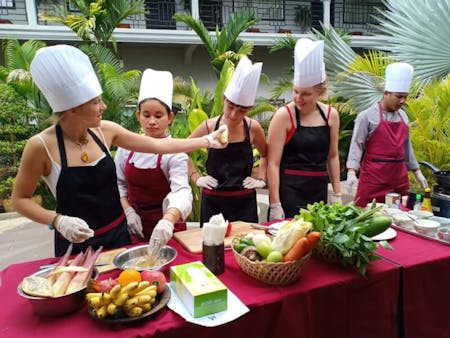 Experience Cooking Class with Local Chef 