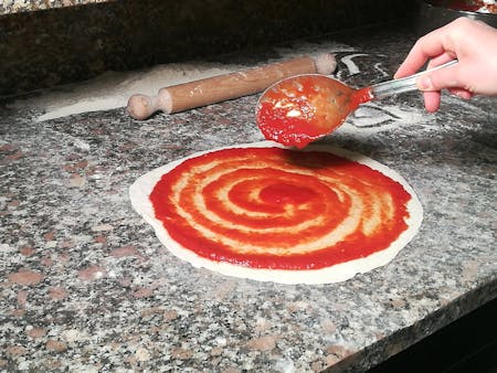 MAKE YOUR OWN PIZZA IN ROME – CREATE YOUR FAVORITE PIZZA WITH A LOCAL CHEF
