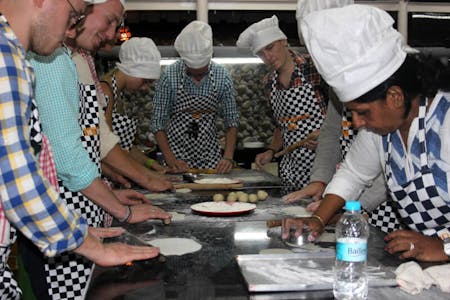 Five Hours Cooking Class with Local Farmer's Market tour