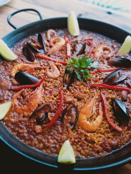 THE PAELLA EXPERIENCE by Lorena Vanderberg 