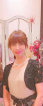 host-Rie