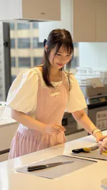 host-Moe